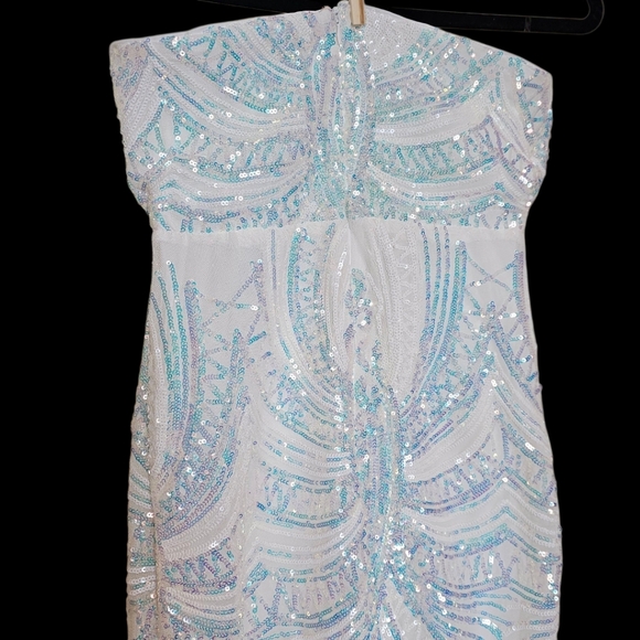 NWT - Stunning White Strapless Mermaid Dress with Iridescent Sequins - XS - Picture 5 of 15
